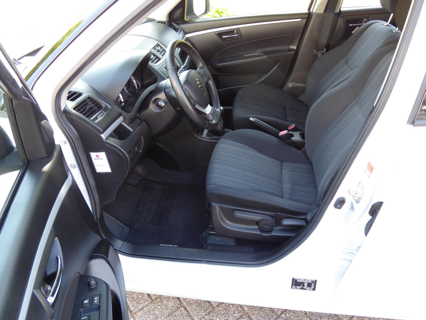 Suzuki-Swift-15